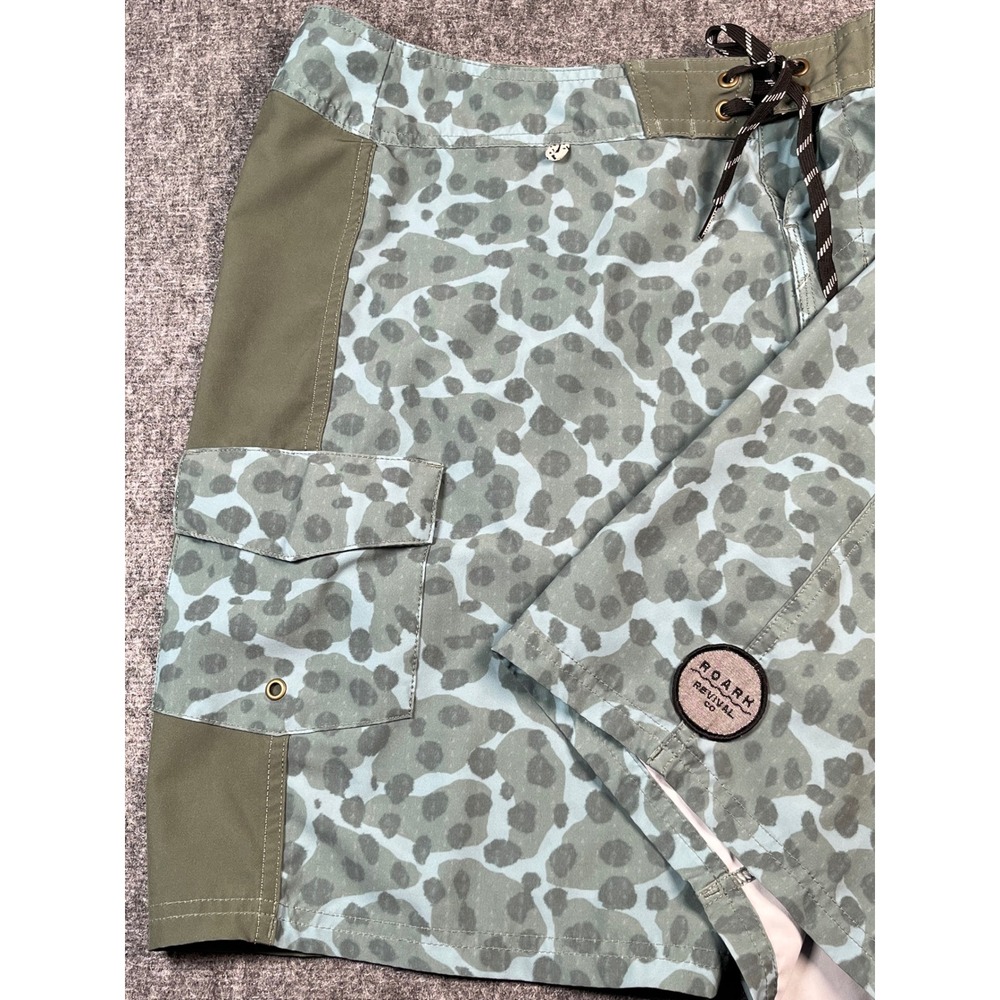 Roark Revival Company Mens Board Shorts Leopard Print Olive‎ Green Size Large
